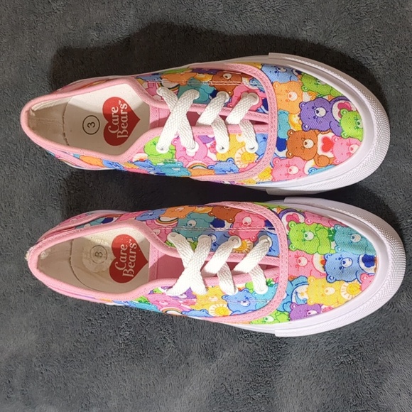 Care Bear sneaker girl's size 3 - Picture 2 of 6